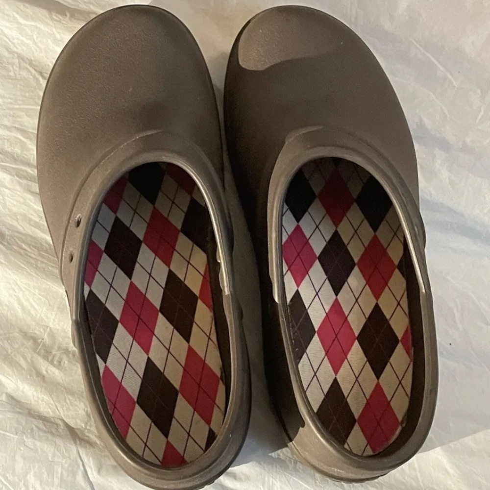 Brown Women Crocs size 9